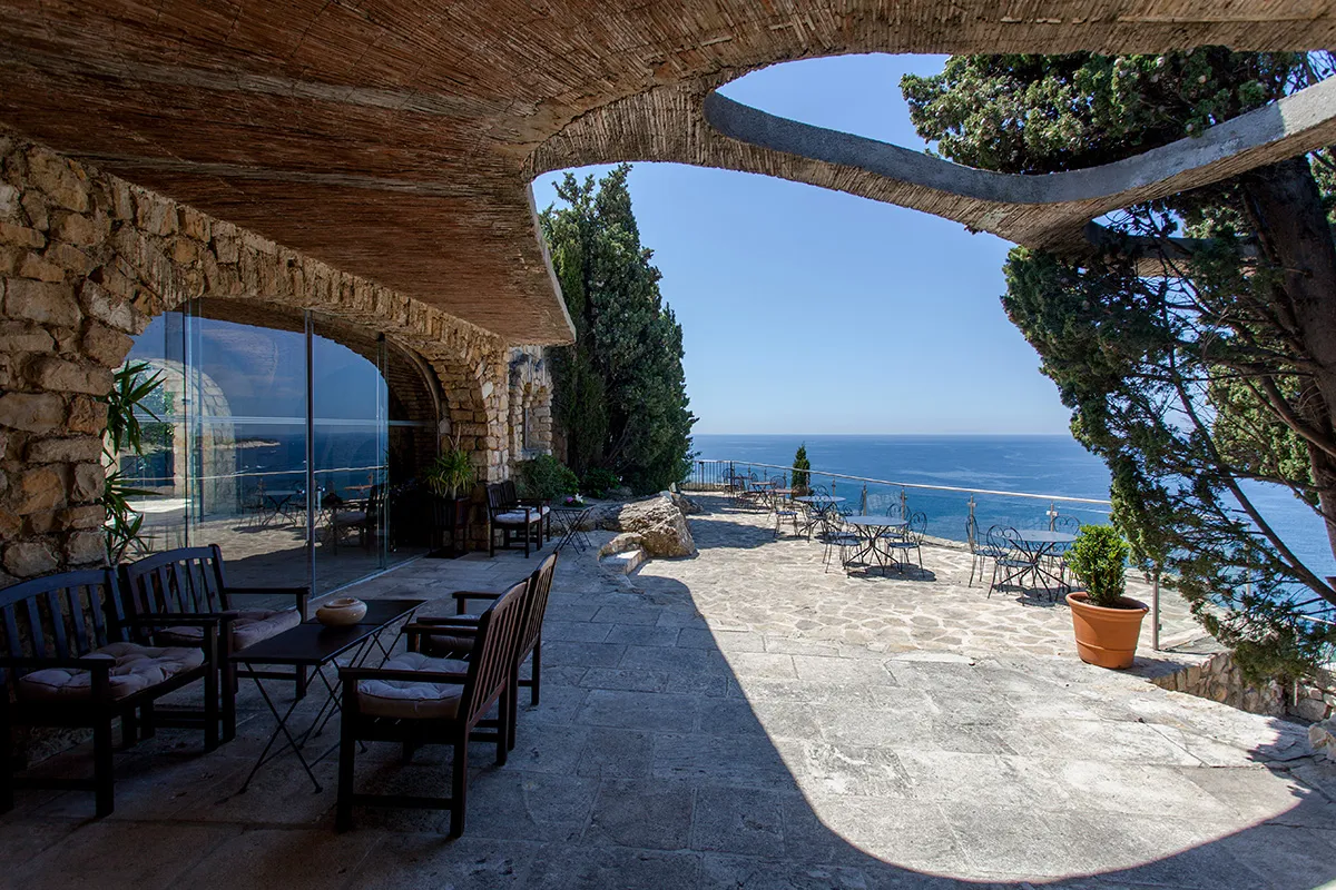 chateau de cassis wedding venue