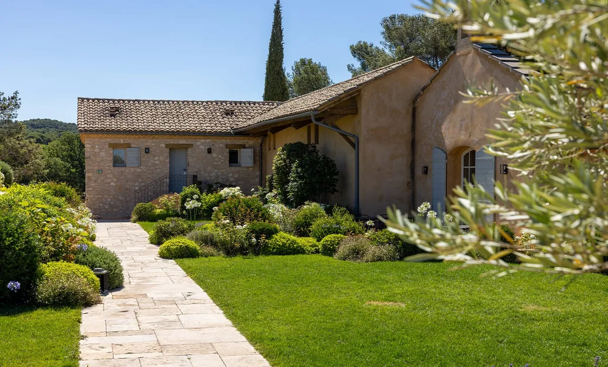 chateau de la gaude wedding accommodation