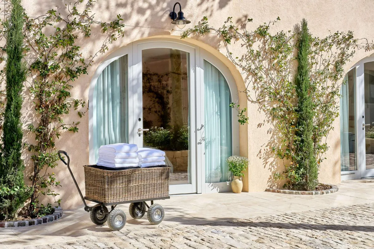 chateau la coste wedding accommodation