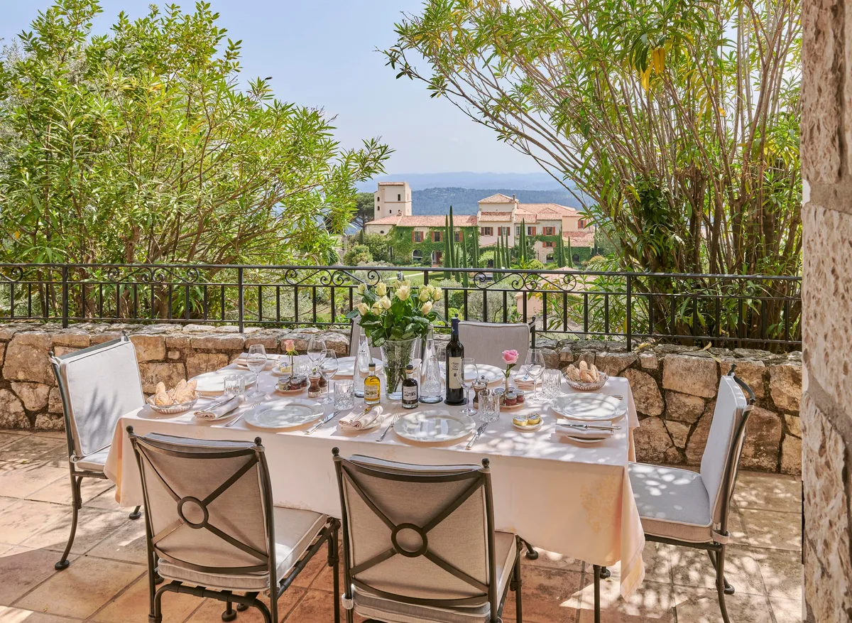 chateau saint martin wedding accommodation