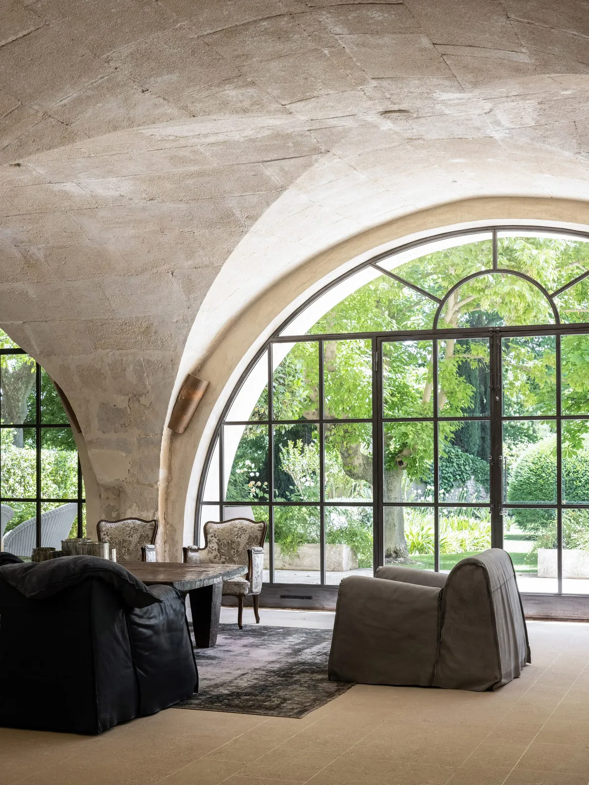 mas de chabran wedding accommodation