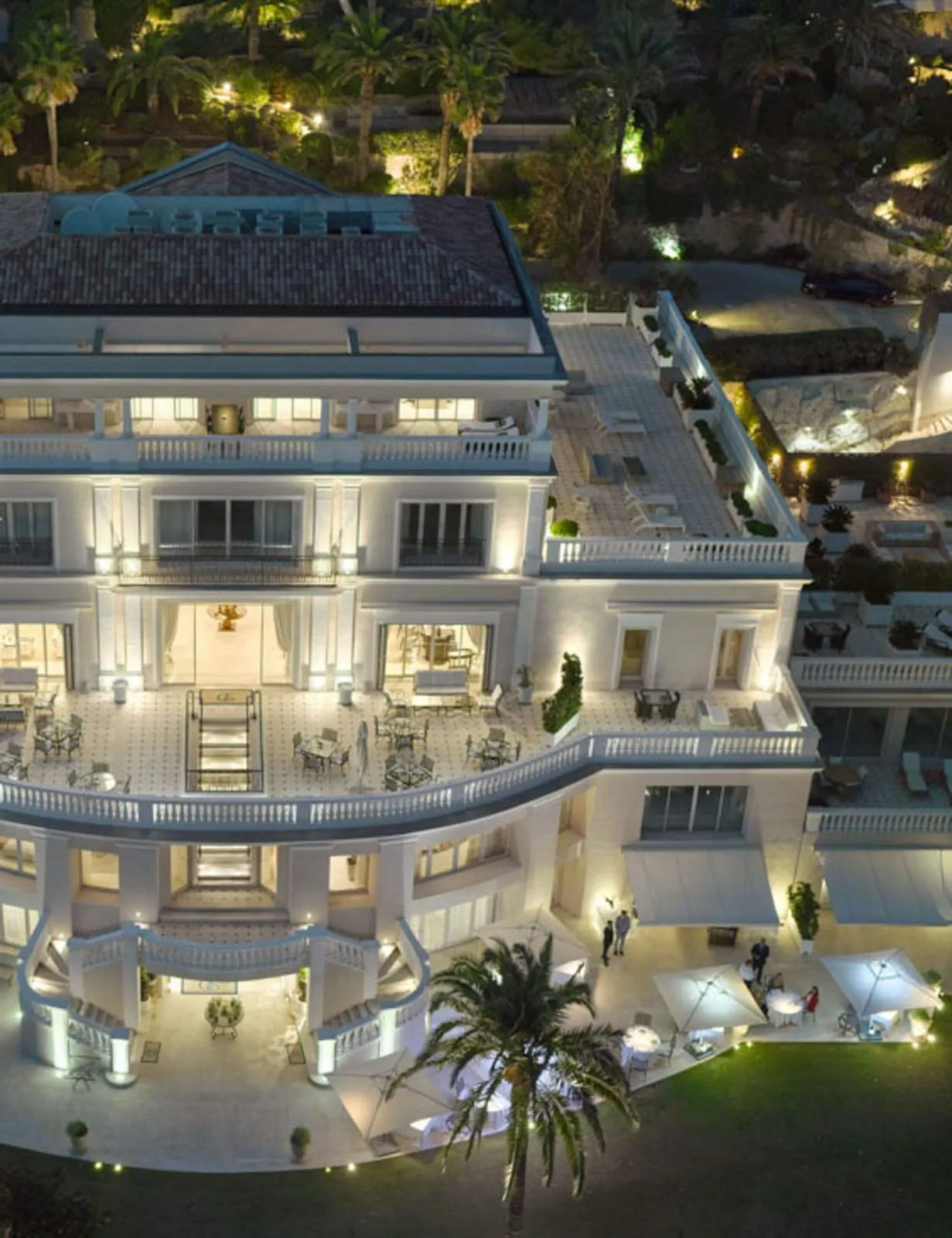 Cap Estel wedding venue lit at night