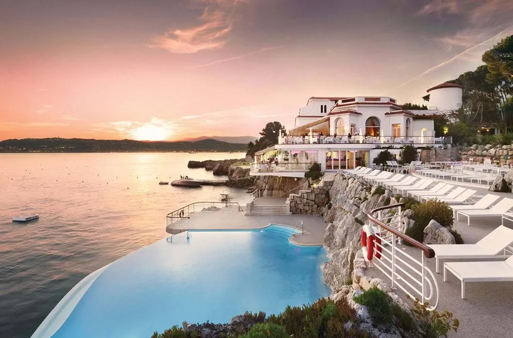 Hotel du Cap Eden Roc pool for party