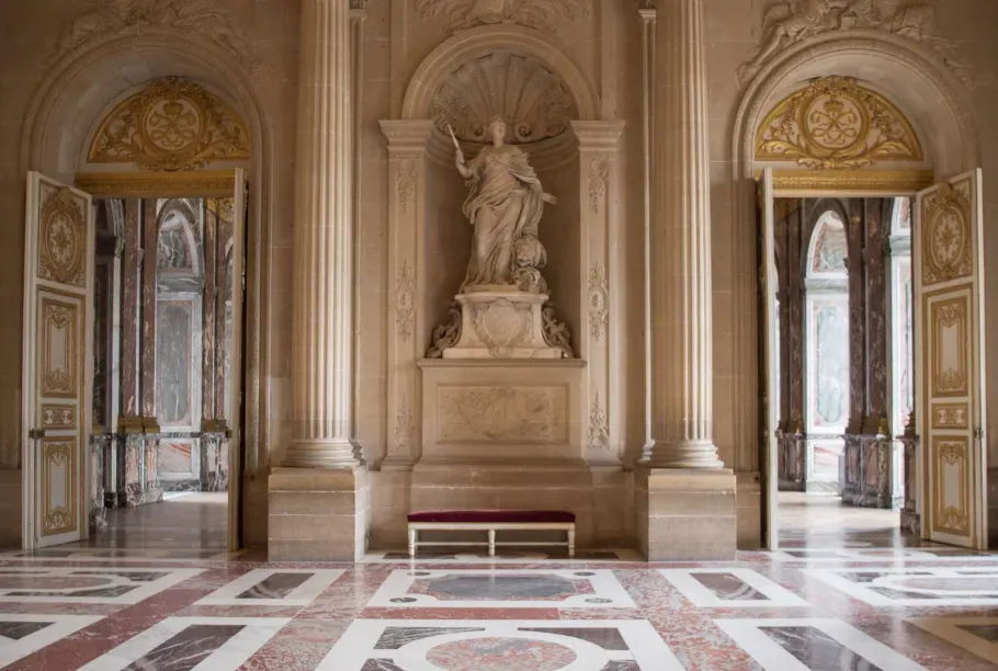 Palace of Versailles wedding venue the Chapel Upper Vestibule