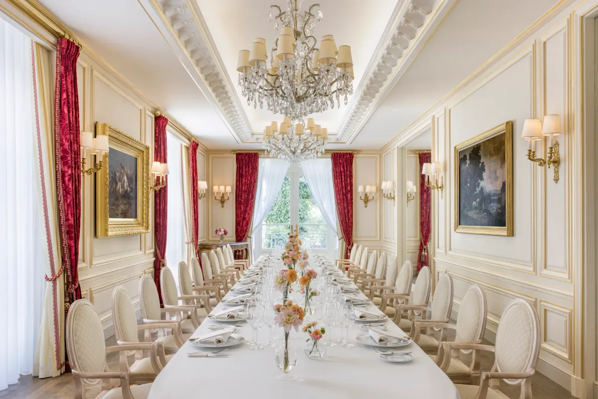 Ritz Paris wedding long table in the Salon de Gramont