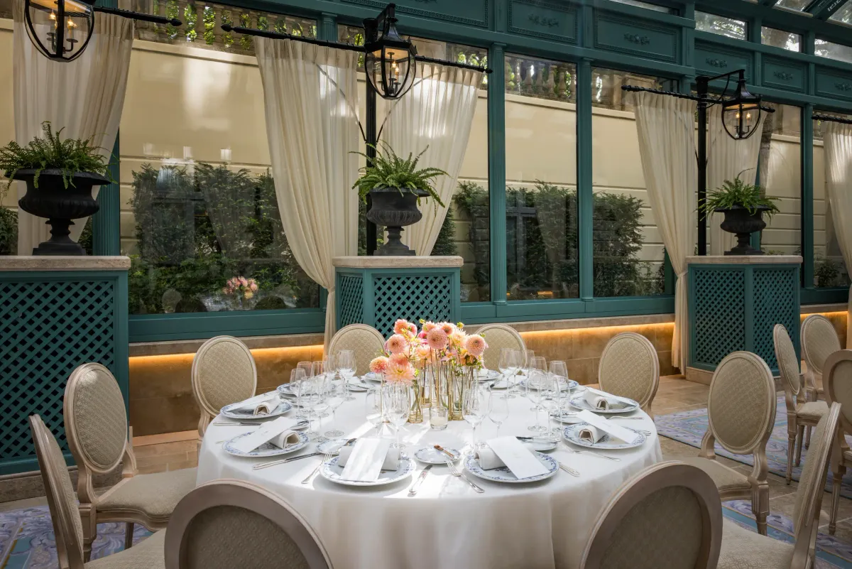 Ritz Paris wedding round table in the Verriere Marie-Louise