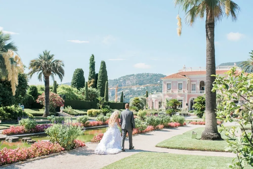 Villa Ephrussi de Rothschild wedding couple walking through the French garden