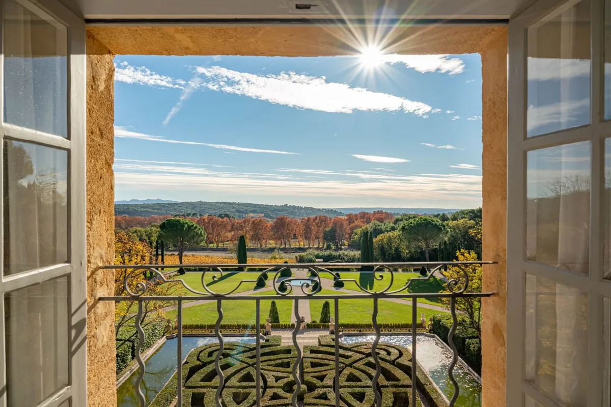 chateau de la gaude wedding hotel
