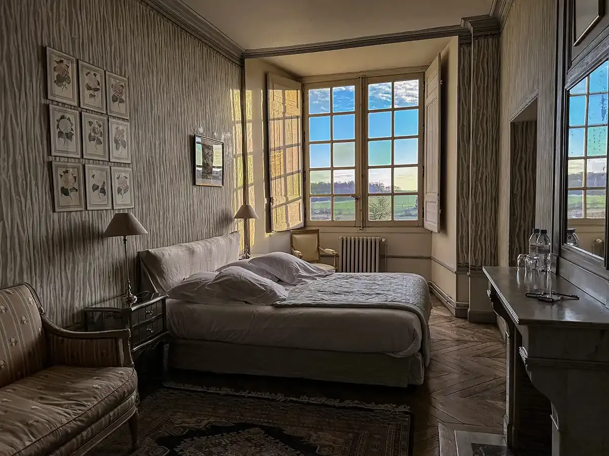 chateau de vallery wedding rooms