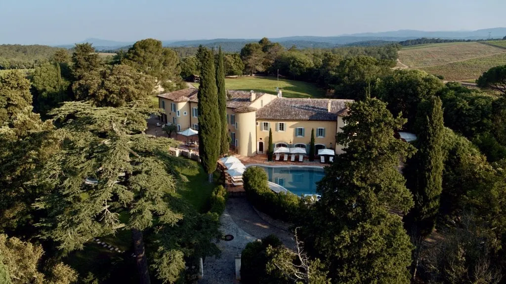 chateau les crostes lorgues wedding
