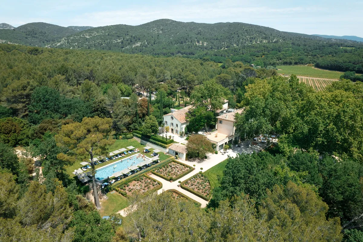 domaine de fontenille wedding cost