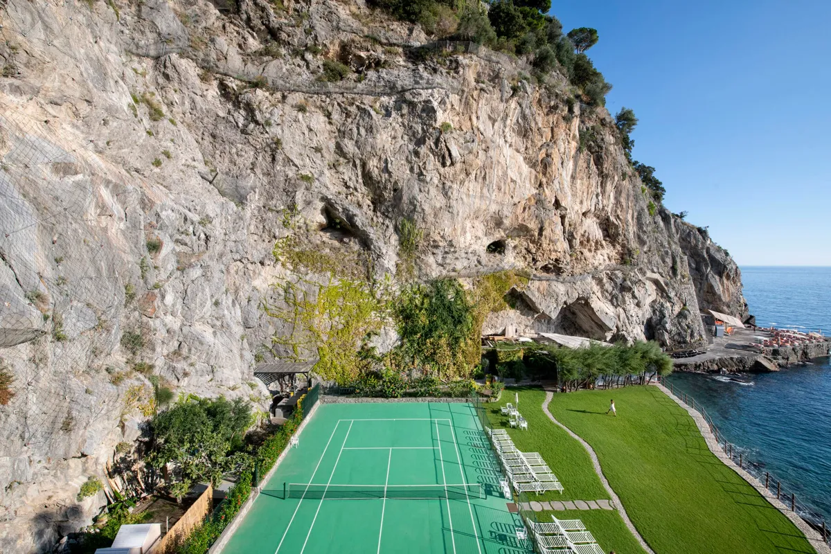 il san pietro di positano tennis court