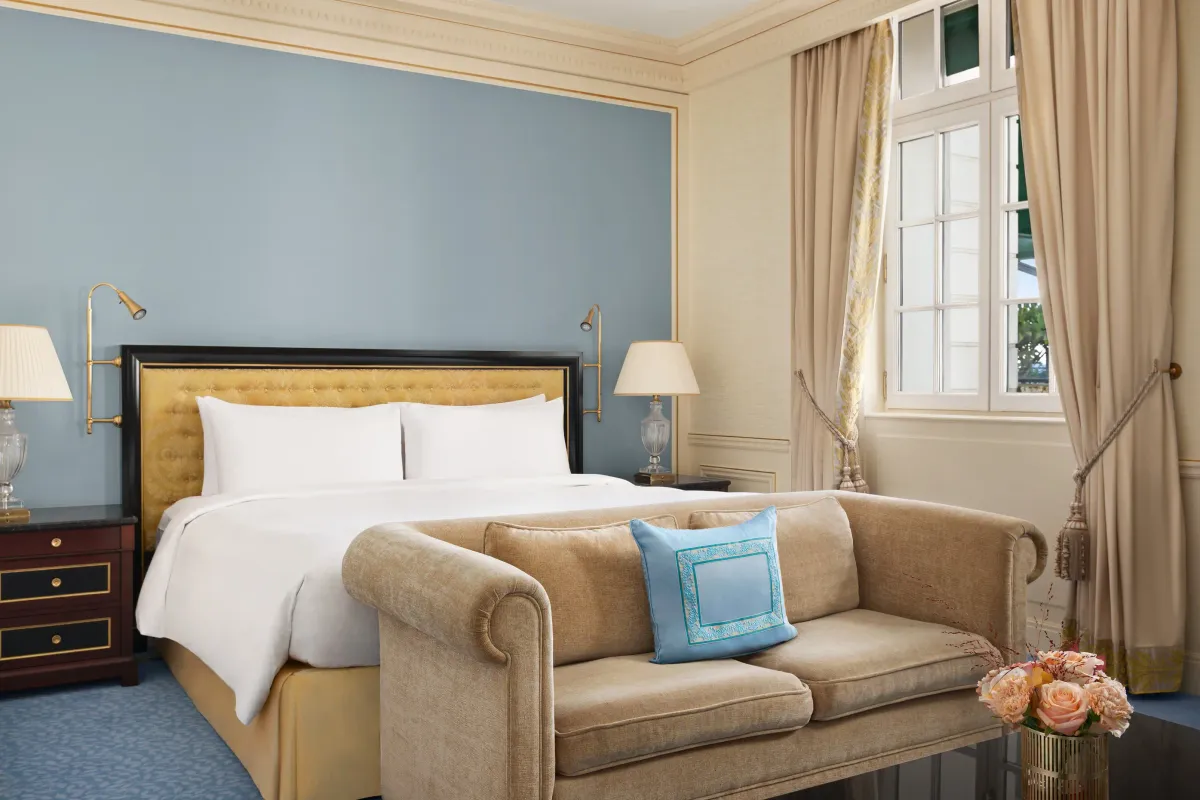 Shangri-La Paris wedding accommodation a Deluxe Room