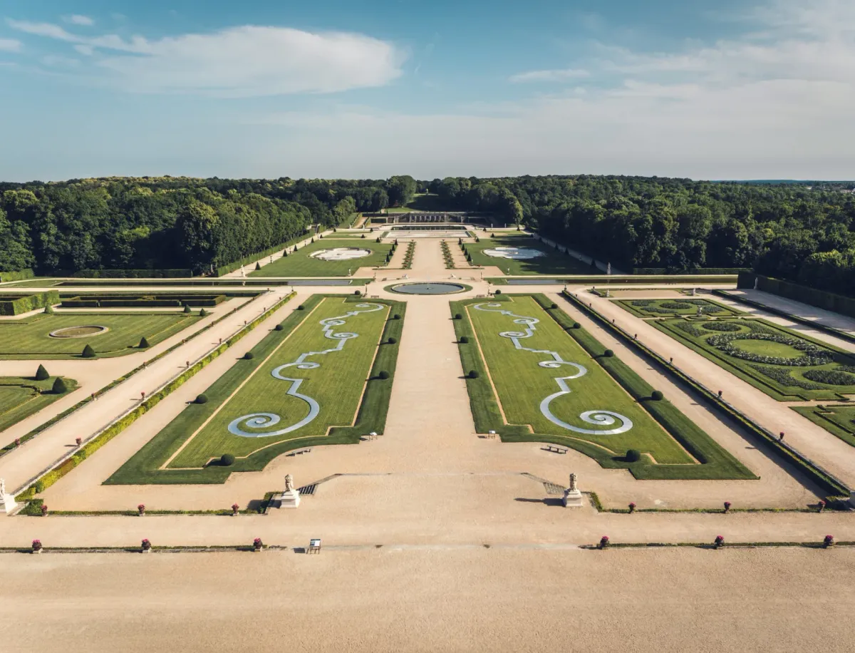 château de vaux-le-vicomte gardens