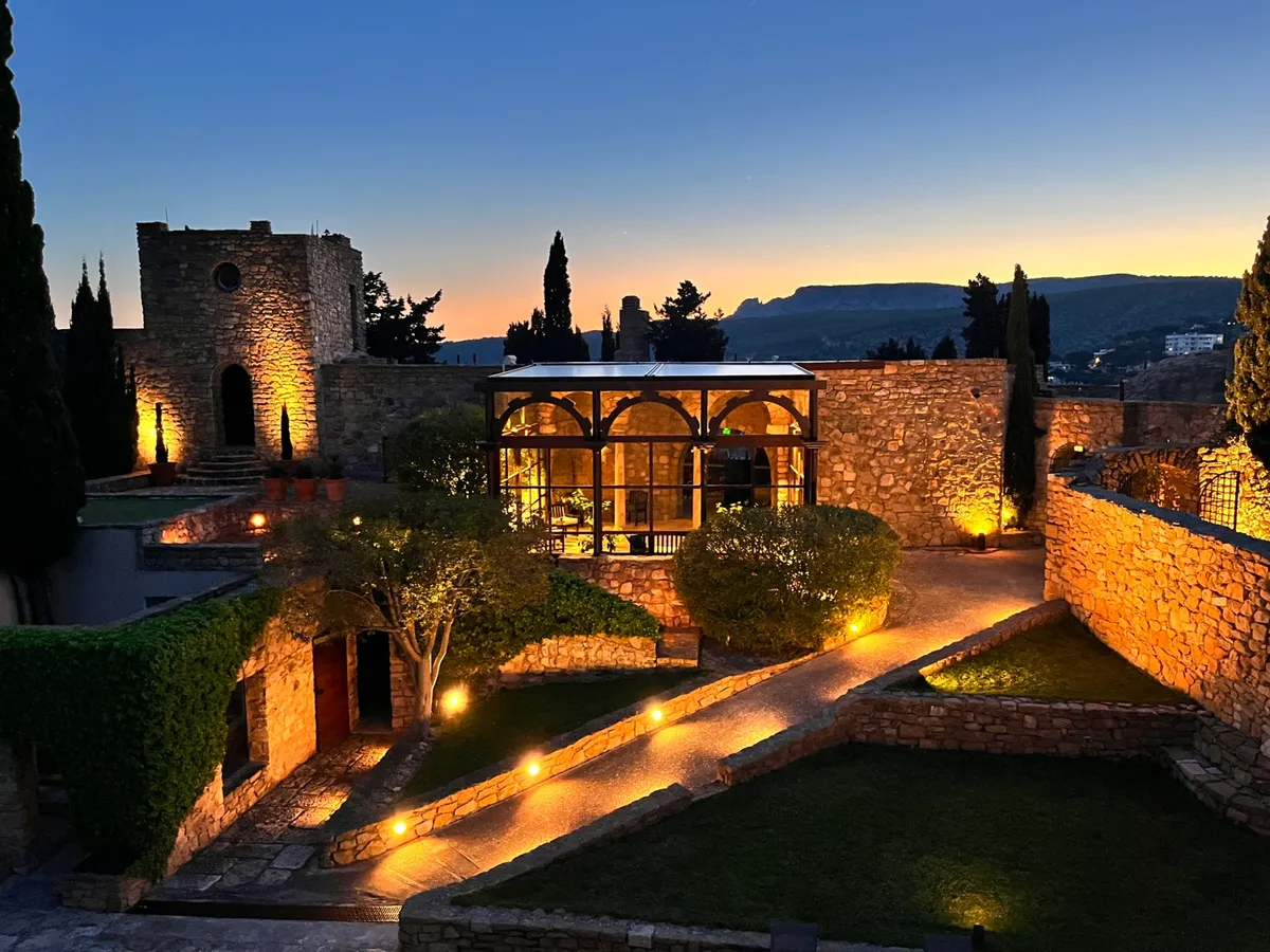 chateau de cassis wedding cost