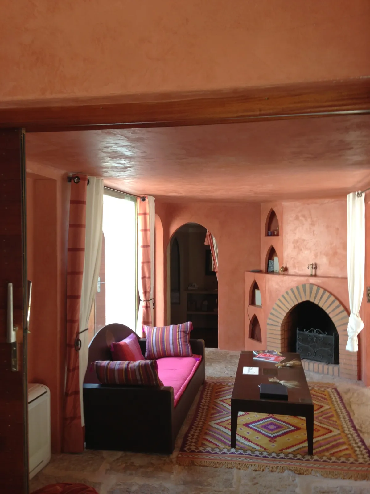 chateau de cassis wedding suites