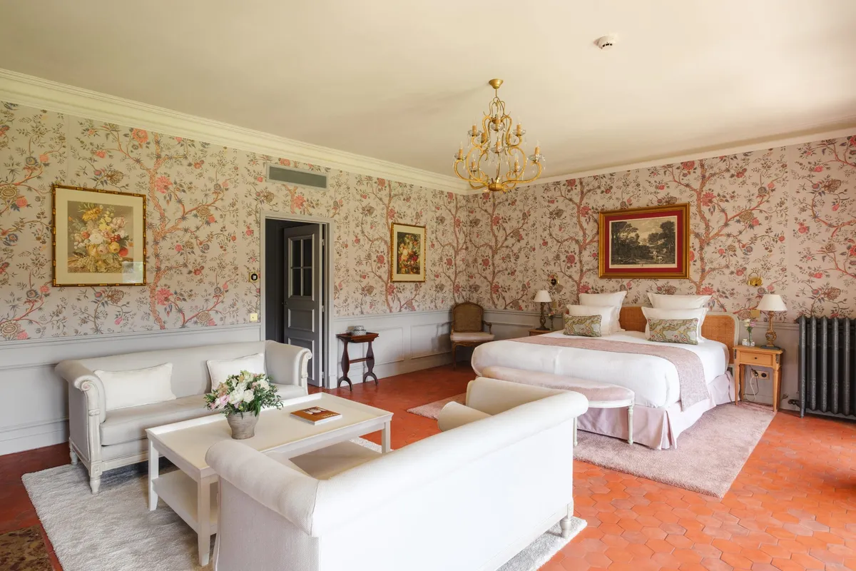 chateau de fonscolombe wedding suites