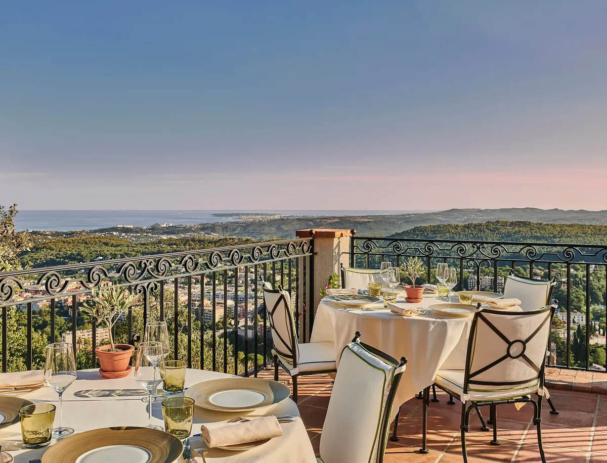 chateau saint martin restaurant
