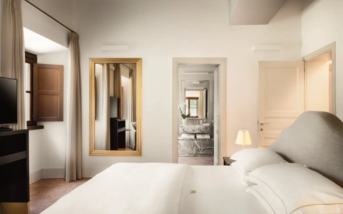 villa pliniana wedding stay