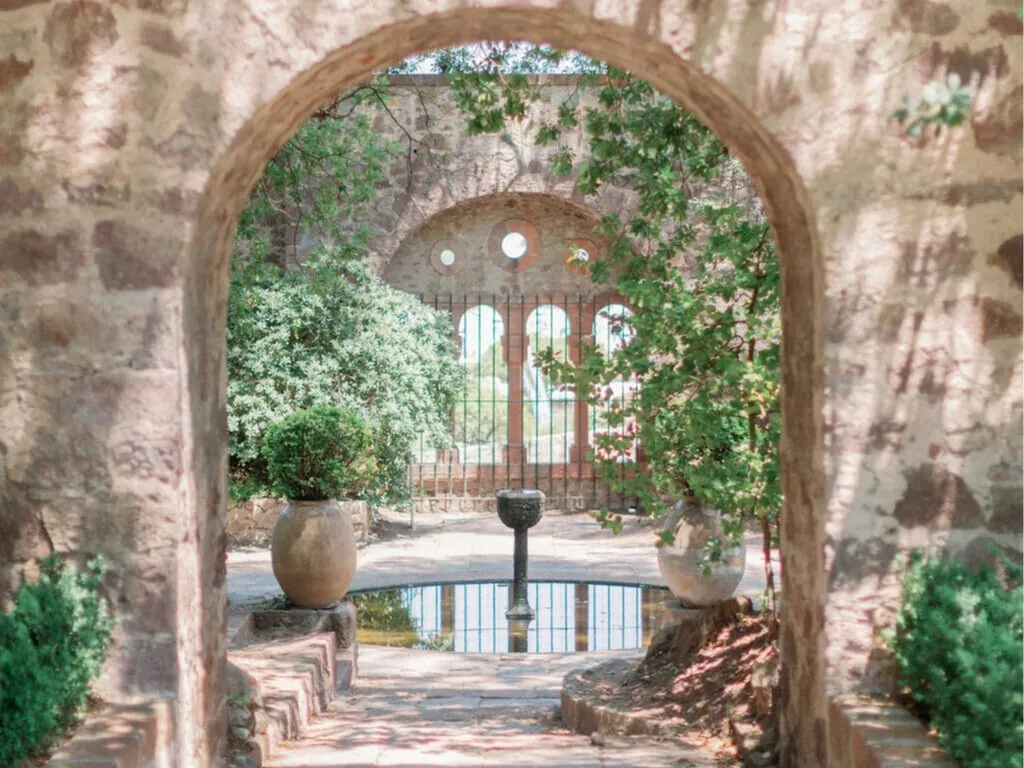 wedding at chateau de la napoule