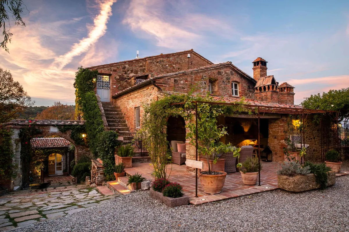lupaia italy wedding venue