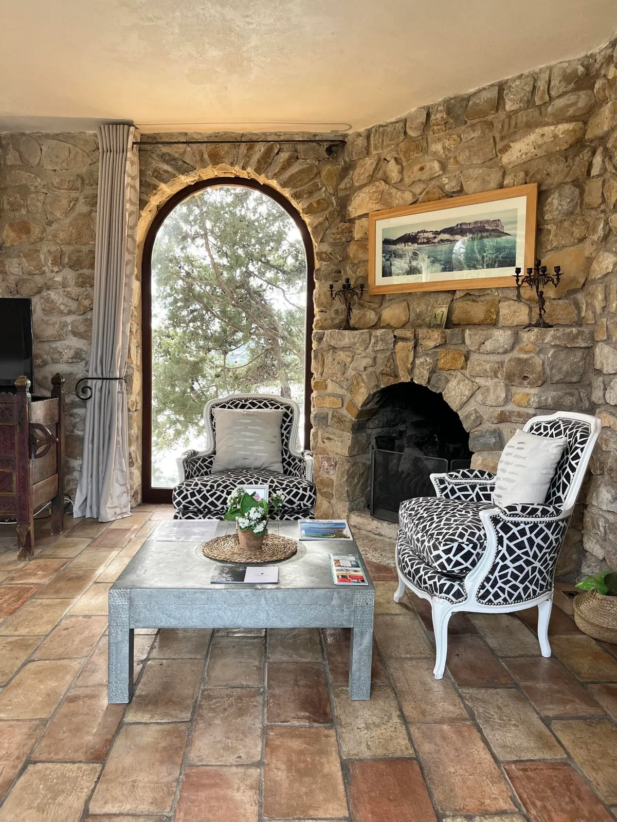 chateau de cassis wedding stay