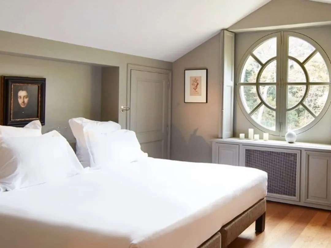 domaine de fontenille wedding bedrooms