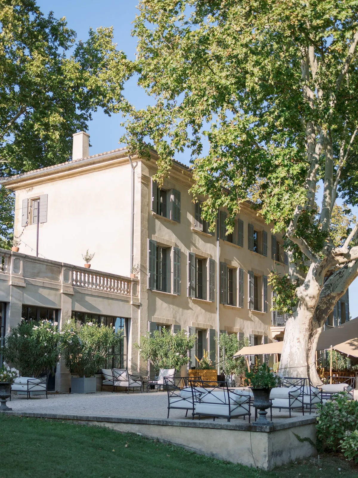 domaine de fontenille wedding photos