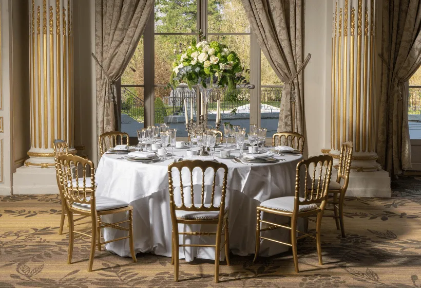 Waldorf Astoria Trianon Palace Versailles wedding dinner setting