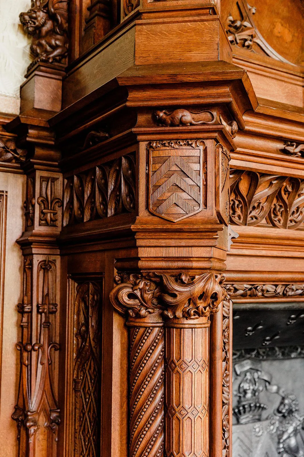 chateau challain interior