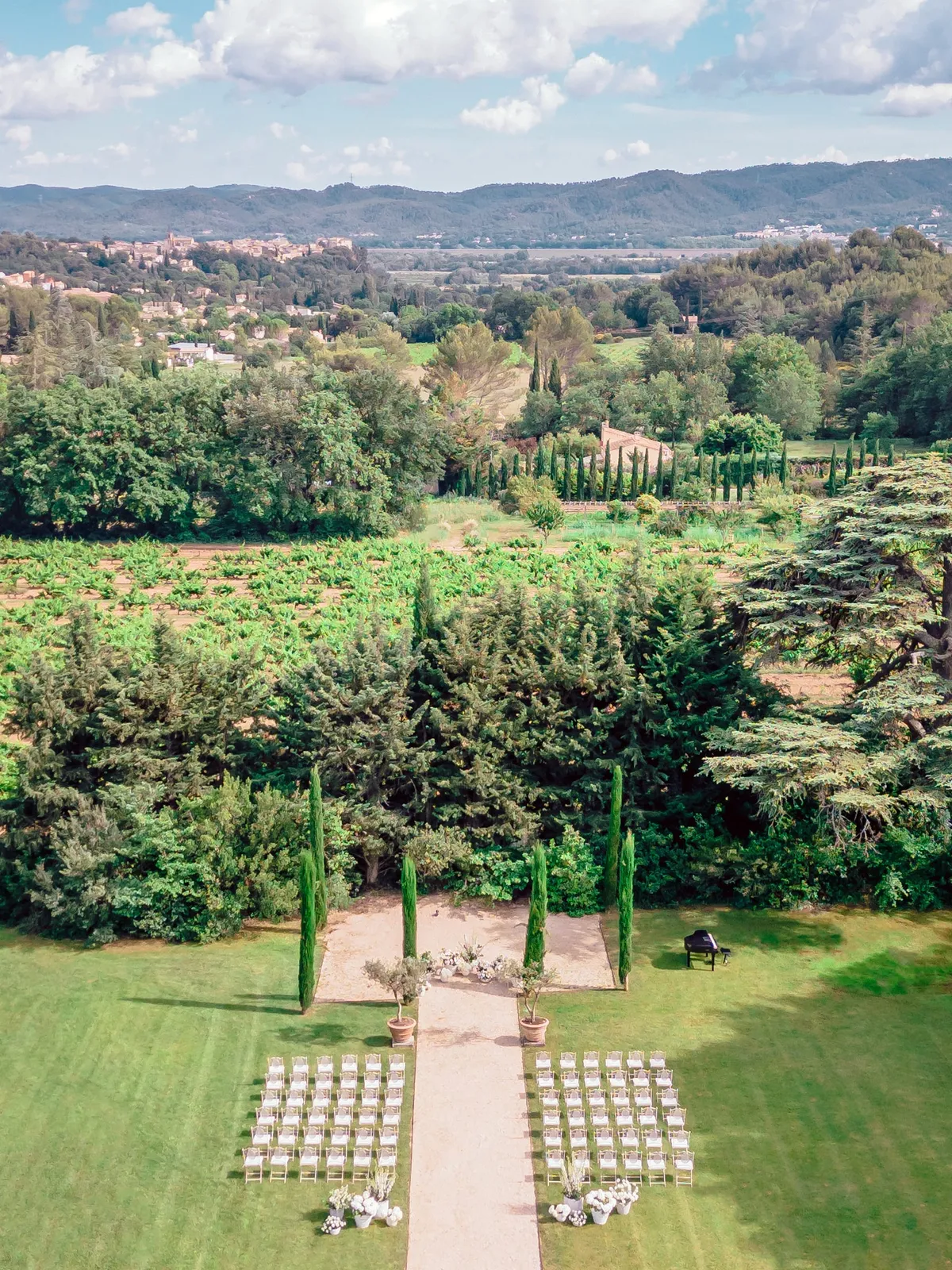 domaine de fontenille wedding ceremony