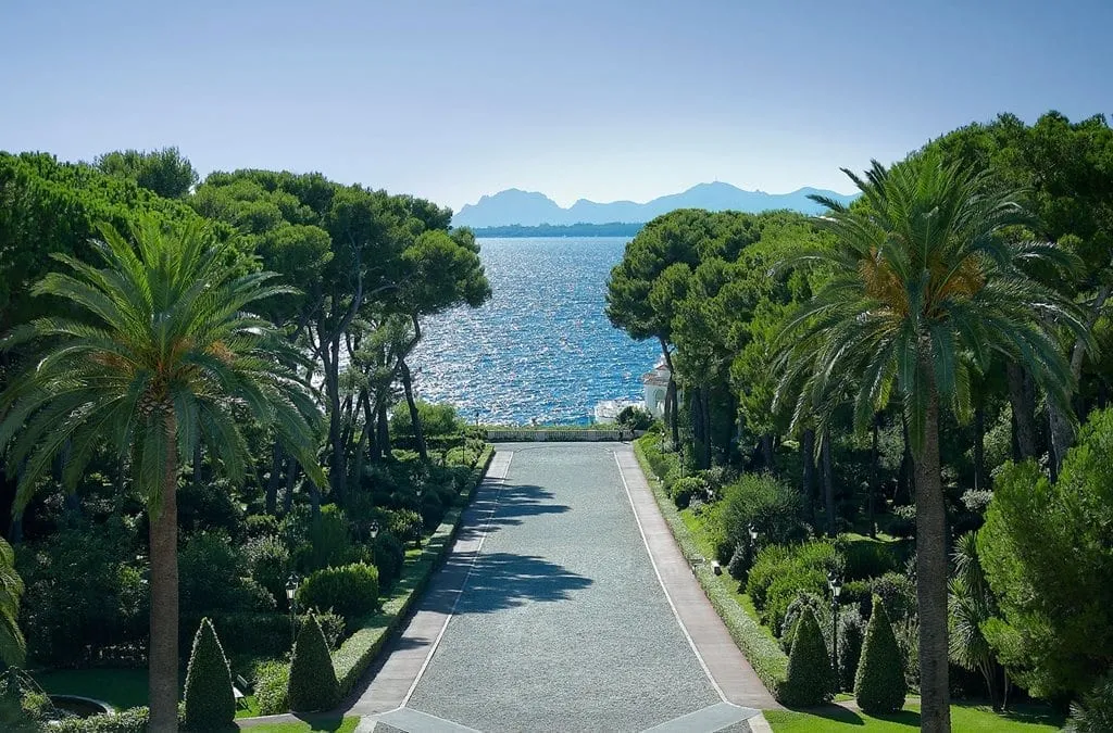 hotel du cap eden roc ceremony