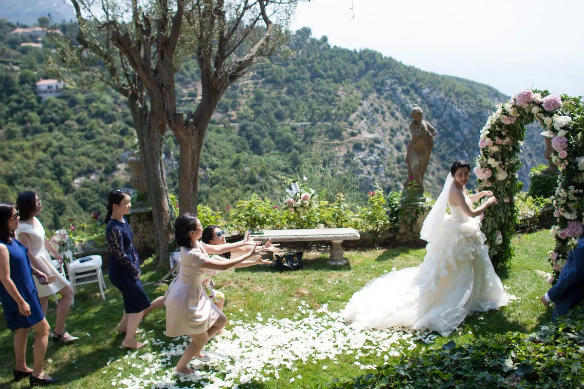 la chevre d'or weddings