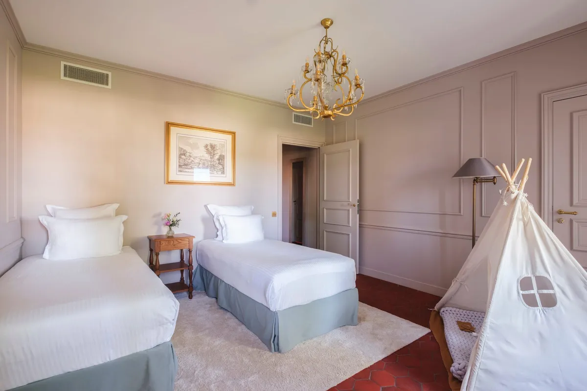 chateau fonscolombe wedding rooms