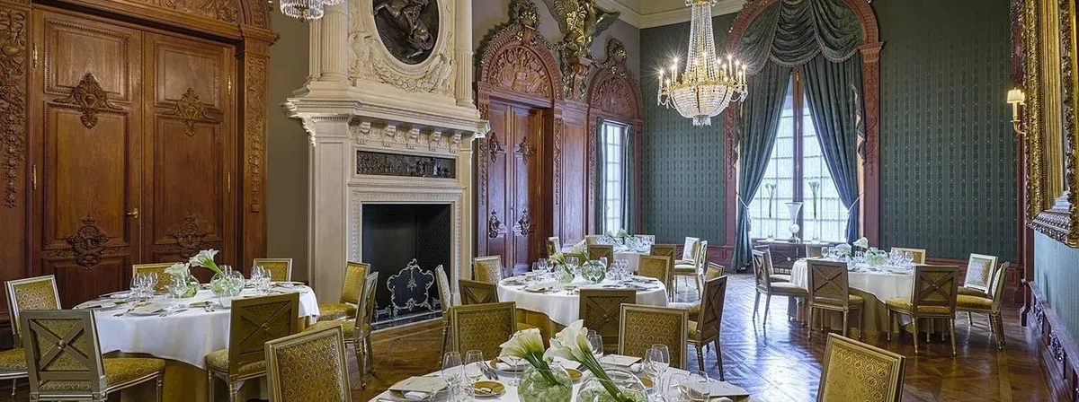 Shangri-La Paris wedding dinner in the Salle a Manger