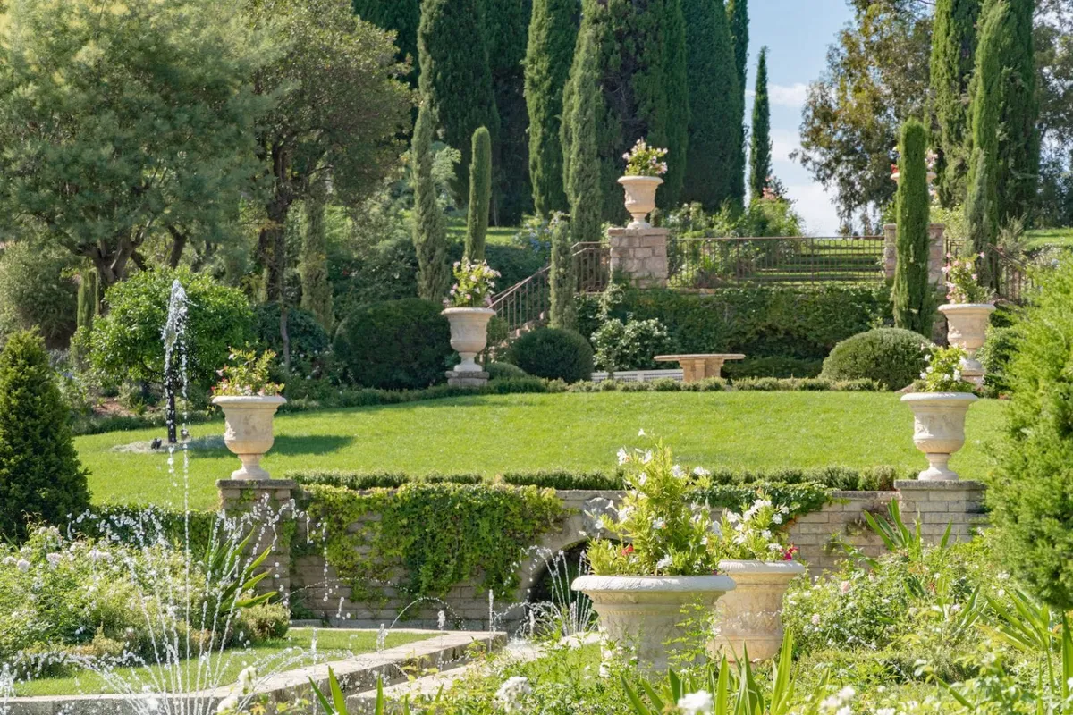 chateau de la croix des gardes cannes