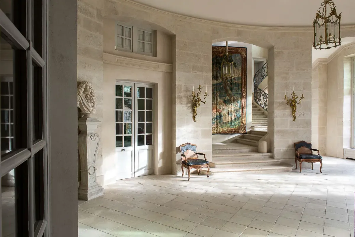 chateau de villette interior