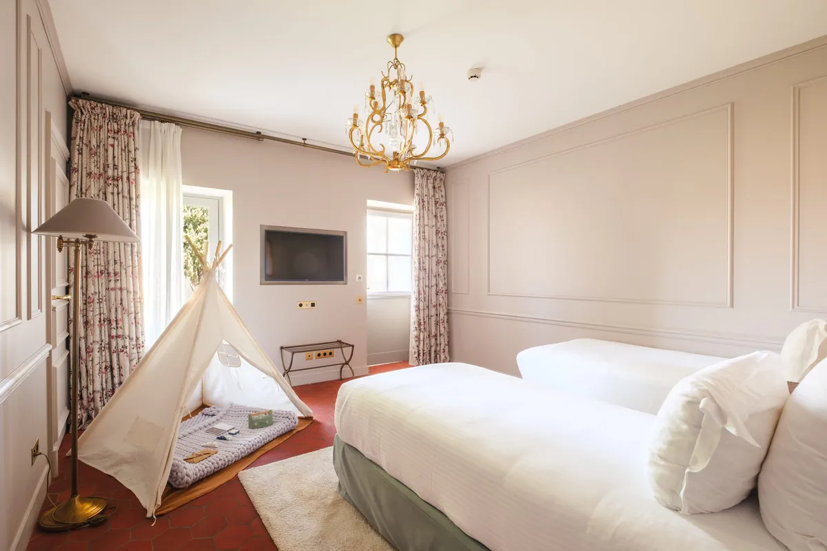 chateau fonscolombe destination wedding