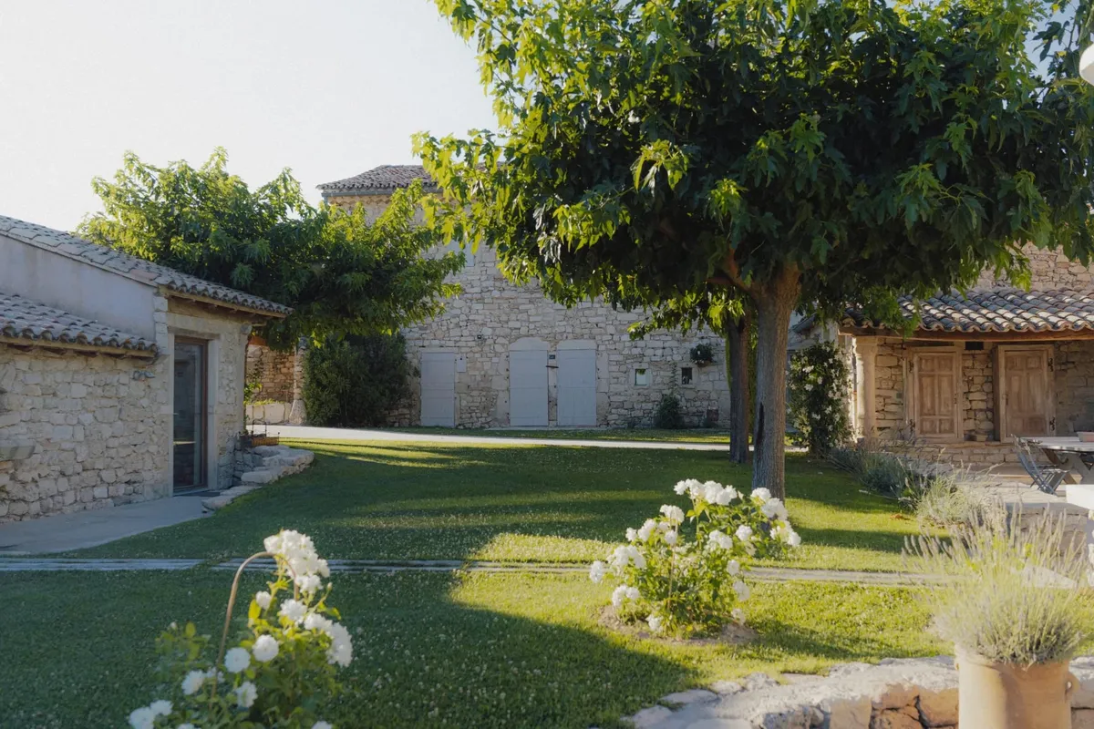 domaine de sarson wedding gardens