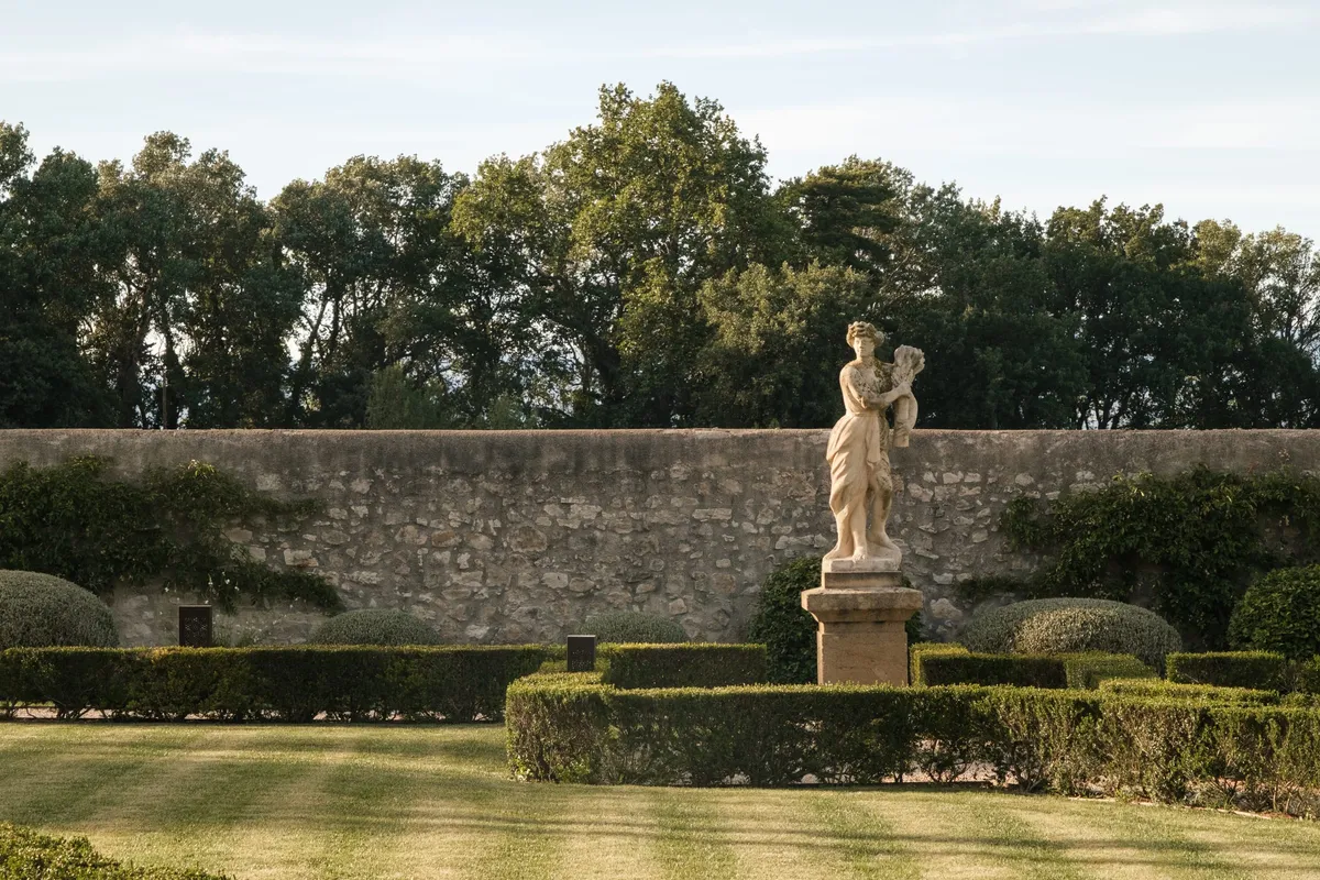chateau de fonscolombe wedding provence