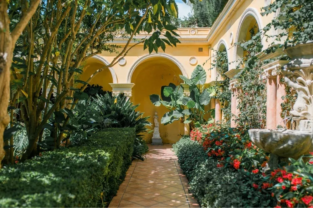 Villa Ephrussi de Rothschild wedding Spanish garden path to the arcade