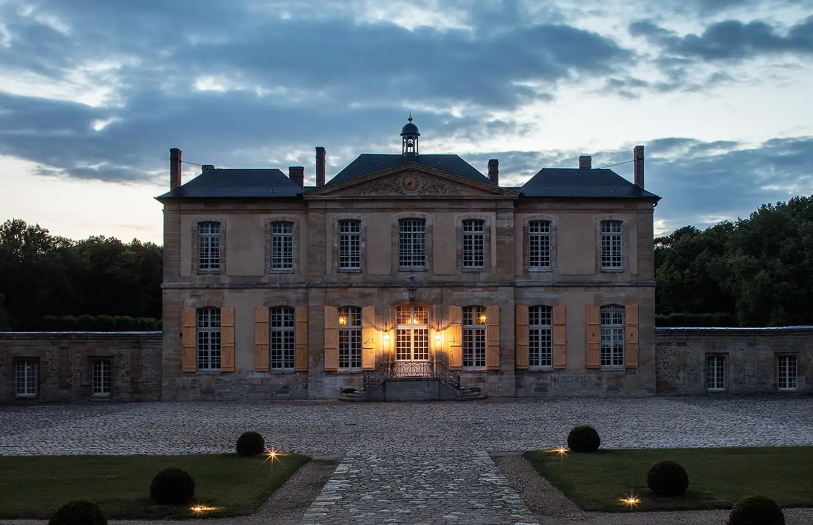 chateau de villette wedding