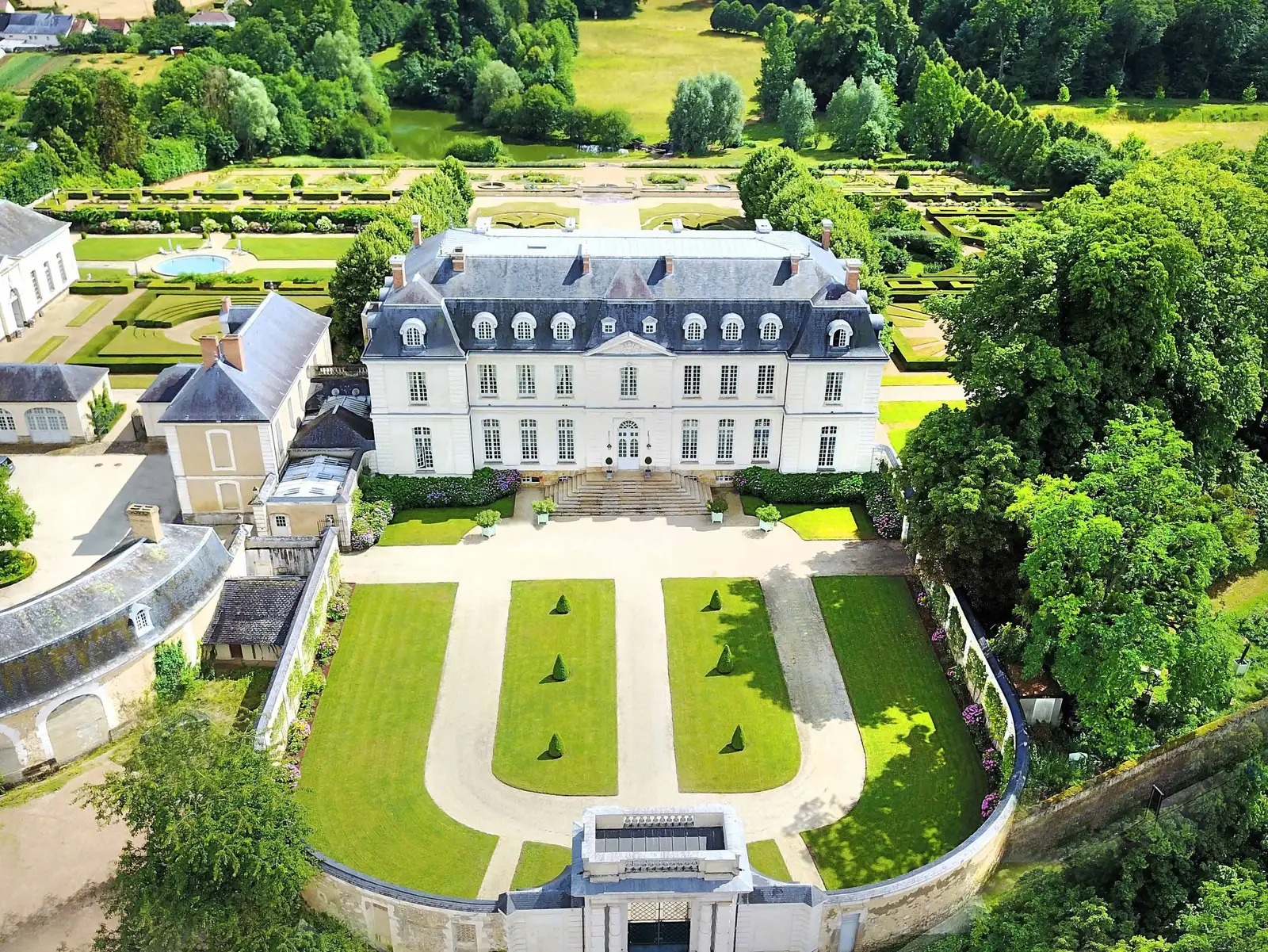 chateau du grand luce wedding